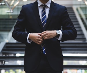 Profissional estrangeiro em ambiente corporativo